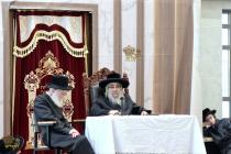 🌴בצל הקודש 🌴
רבינו שליט"א ביים מסיבת לחיים נאך תפי