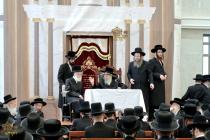 🌴בצל הקודש 🌴
רבינו שליט"א ביים מסיבת לחיים נאך תפי