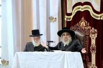 🌴בצל הקודש 🌴
רבינו שליט"א ביים מסיבת לחיים נאך תפי