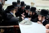 🌴בצל הקודש 🌴
רבינו שליט"א ביים פארטיילן מטבעות ביי