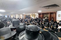 🌴בצל הקודש🌴
רבינו שליט"א ביים משמיע זיין א שיעור ד