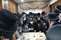 🌴בצל הקודש🌴
רבינו שליט"א אויף א באזוך ביי האדמו"ר 