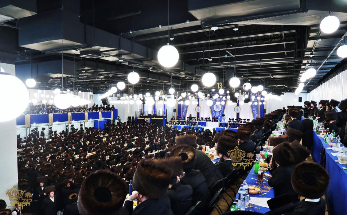 🌴בצל הקודש🌴 
רבינו שליט"א ביים דינער השנתי 'הנני ב