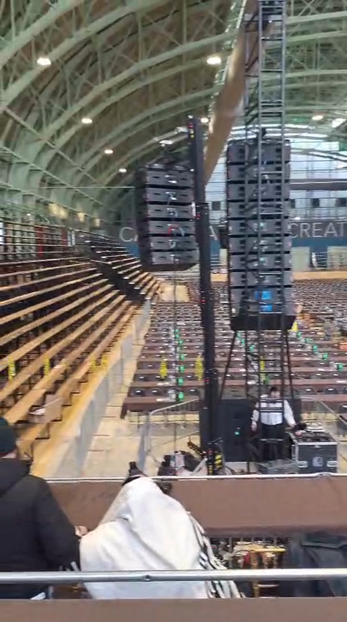 לייוו אפדעיט

יעצט פונעם קרוינהיייטס ארמארי זאל, ו