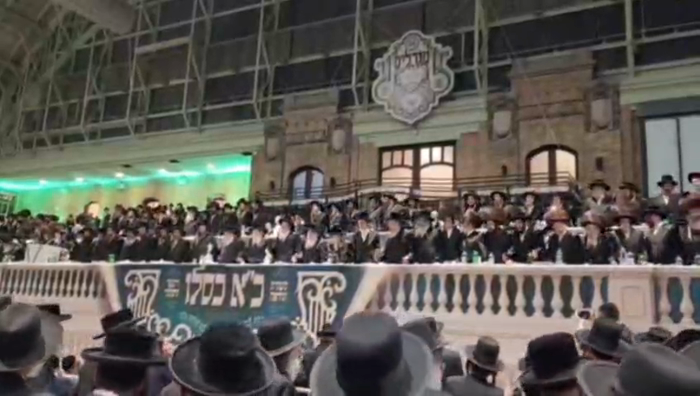 במקהלות רבבות ישראל - בהתאסף ראשי עם יחד שבטי ישרא