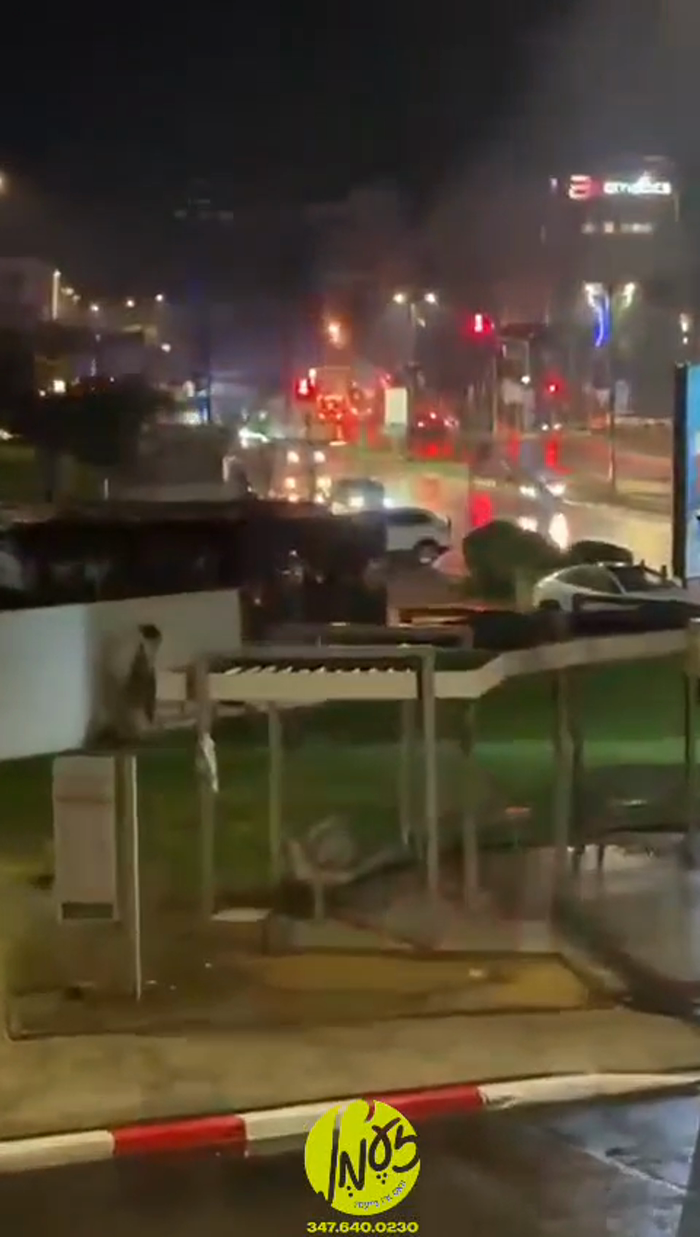 בני ברק - א טראנספארמער אויף אן עלעקטריק שטאנג האט