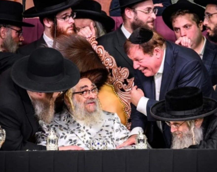 כ"ק אדמו"ר מסאטמאר שליט"א האט זיך באגריסט מיט דער 