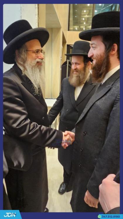 גאב"ד סאטמאר מאנסי ביים איבערגעבן ברכת הקודש פאר ר