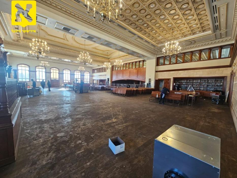 דער גרויסער בית המדרש אין קרית טאהש, ווערט גערייני