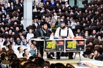 🌴בצל הקודש🌴
רבינו שליט''א ביים צענטראלן שמחת השבע 