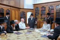 🌴בצל הקודש🌴 
הויכראנגיגע באאמטע פון די תפיסות איבע