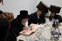 בילדער פונעם באזוך פון הרבני הנגיד הרה"ח ר' יואל ל