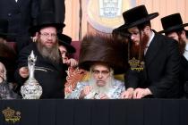 🌴בצל הקודש🌴 
רבינו שליט''א ביים משמיע זיין די צענט