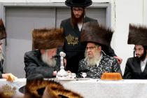 🌴בצל הקודש🌴
רבינו שליט''א ביים שמחת השבע ברכות אין