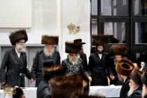 🌴בצל הקודש🌴
רבינו שליט''א ביים שמחת השבע ברכות אין