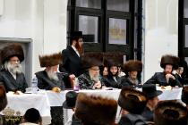 🌴בצל הקודש🌴
רבינו שליט''א ביים שמחת השבע ברכות אין