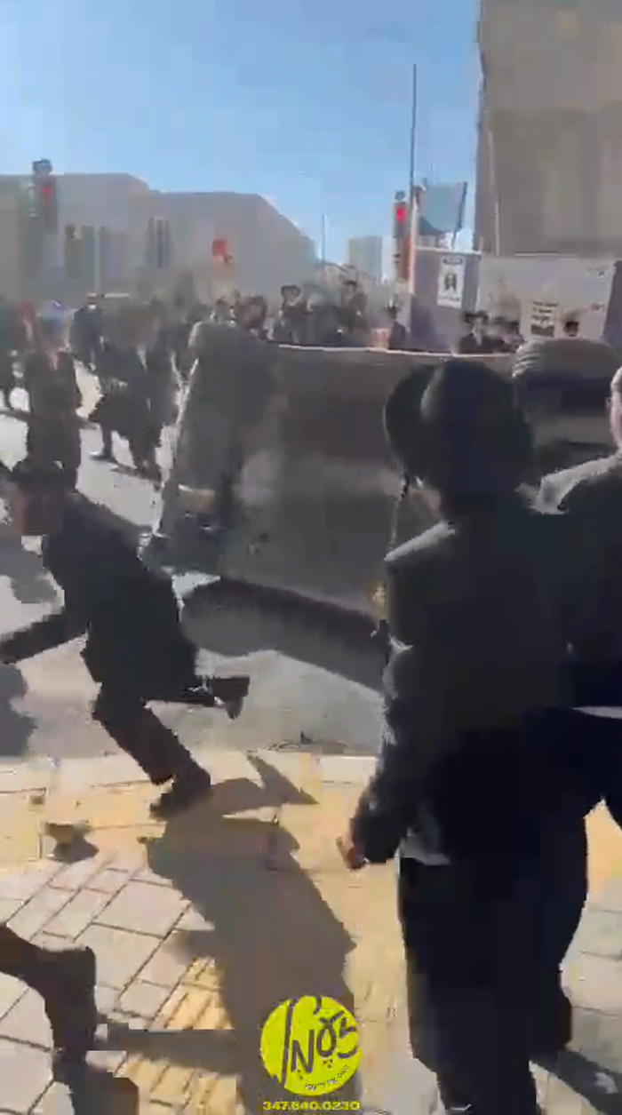 ירושלים - היינט דאנערשאג מיטאג האט די בר אילן גאס 