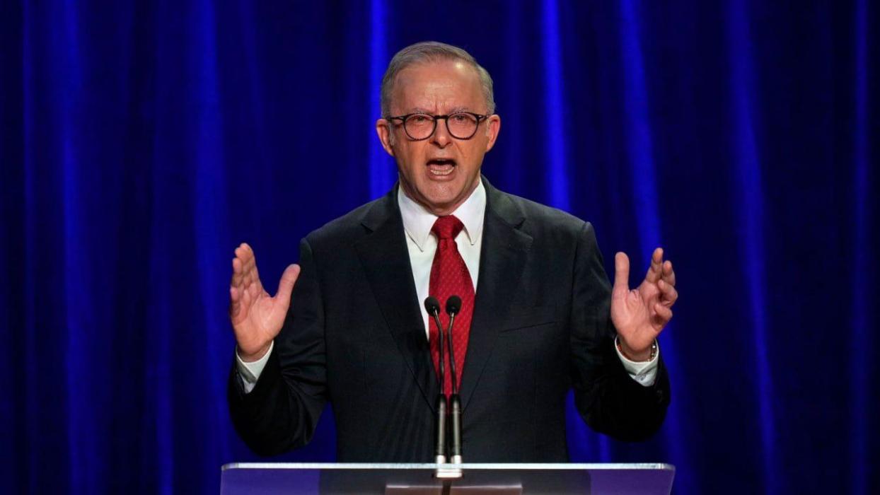 אויסטראליע מעלדט די גרעסטע וואפנס אפקויף אין 30 יא