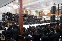 🌴בצל הקודש🌴
רבינו שליט"א בײ הדלקת נר חנוכה מוצ''ש 