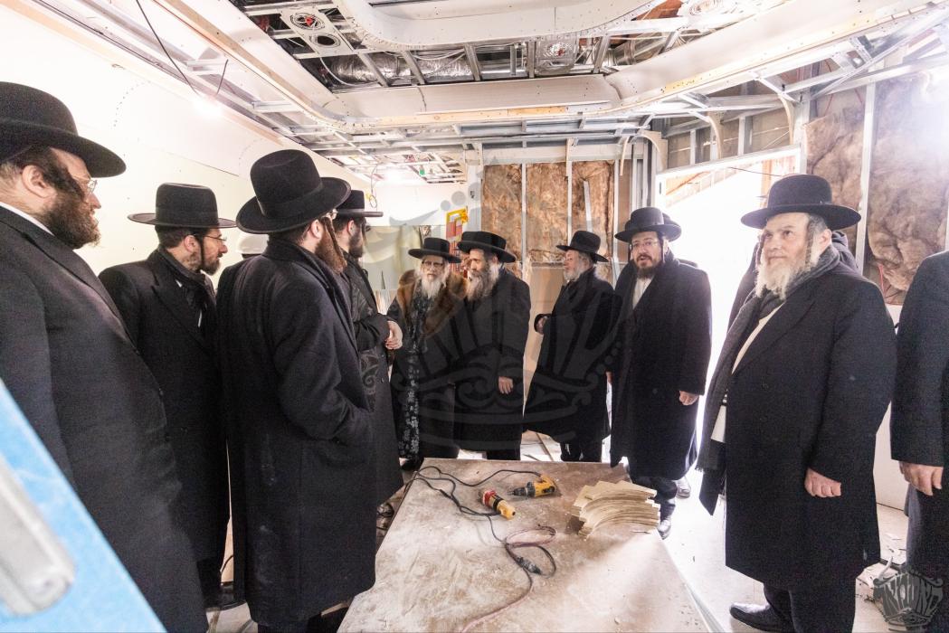 ונהר היוצא מעד״ן להשקות את הגן!

כ״ק מרן אדמו״ר של