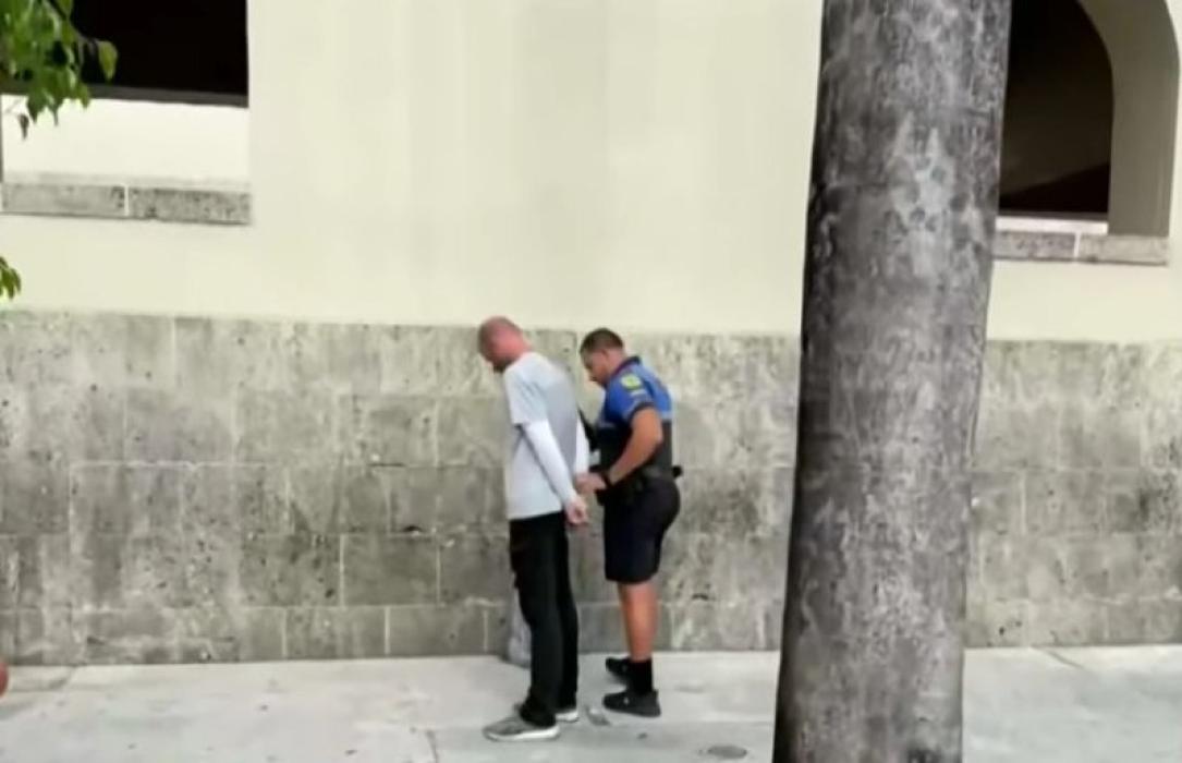 אויטאריטעטן אין פלארידא האבן ארעסטירט דער פארשוין 