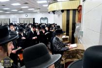 כ''ק רבינו הגה''ק שליט"א ביים שלחן הטהור לכבוד זאת