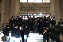 כ''ק רבינו הגה''ק שליט"א ביים שלחן הטהור לכבוד זאת