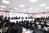 כ''ק רבינו הגה''ק שליט"א ביים שלחן הטהור לרגל די ה