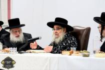 כ''ק רבינו הגה''ק שליט"א ביים שלחן הטהור לרגל די ה