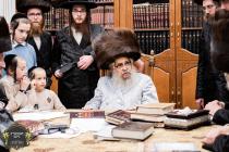 כ''ק רבינו הגה''ק שליט''א ביי התחלת כתיבת ספר תורה