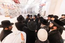 ונהר היוצא מעד״ן להשקות את הגן!

כ״ק מרן אדמו״ר של