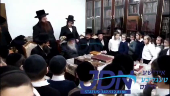 כיתה ה' ת"ת מבקשי השם, באזוכן ביי האדמו"ר מטשערנאב