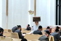 🌴בצל הקודש🌴 
רבינו שליט"א ביים זיך אומקוקן אויף די