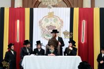 🌴בצל הקודש🌴 
רבינו שליט"א ביים מסיבת לחיים היינט נ