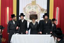 🌴בצל הקודש🌴 
רבינו שליט"א ביים מסיבת לחיים היינט נ