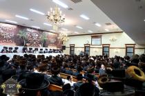 כ''ק רבינו הגה''ק שליט"א ביים שמחת השבע ברכות בחצר