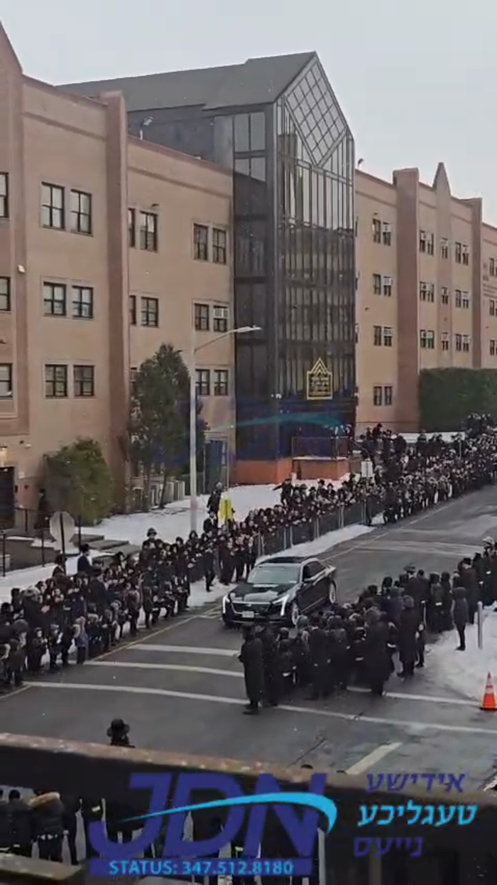 מעמד צאתכם לשלום פאר האדמו"ר מסקווירא ביים פארלאזן