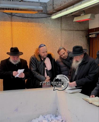 אכמאד אל אכמאד, דער מוסלעמענער העלד וואס האט געראט