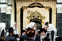 🌴בצל הקודש🌴 
רבינו שליט"א ביים ברית לבן הנולד אצל 