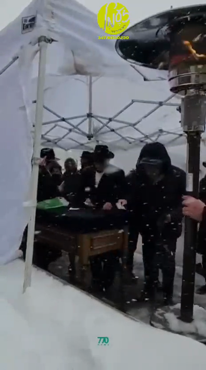 קראון הייטס - היינט פארנט פון 770, טראץ די שווערע 