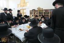 🌴בצל הקודש🌴 
רבינו שליט''א ביים מסיבת לחיים היינט 