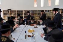 🌴בצל הקודש🌴 
רבינו שליט''א ביים מסיבת לחיים היינט 