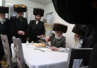 🌴בצל הקודש🌴
רבינו שליט"א אויף א ביקור גומלין היינט