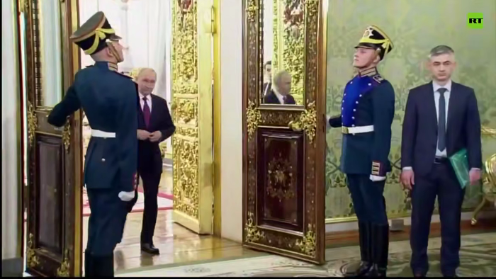 סיריע'ס פרעזידענט אכמאד אל שארא באזוכט רוסישער פרע