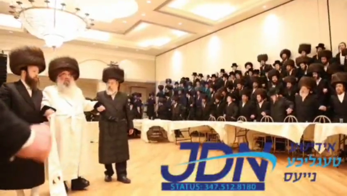 האדמו"ר מסקאליע טאנצט מצוה טאנץ ביים שמחת החתונה פ