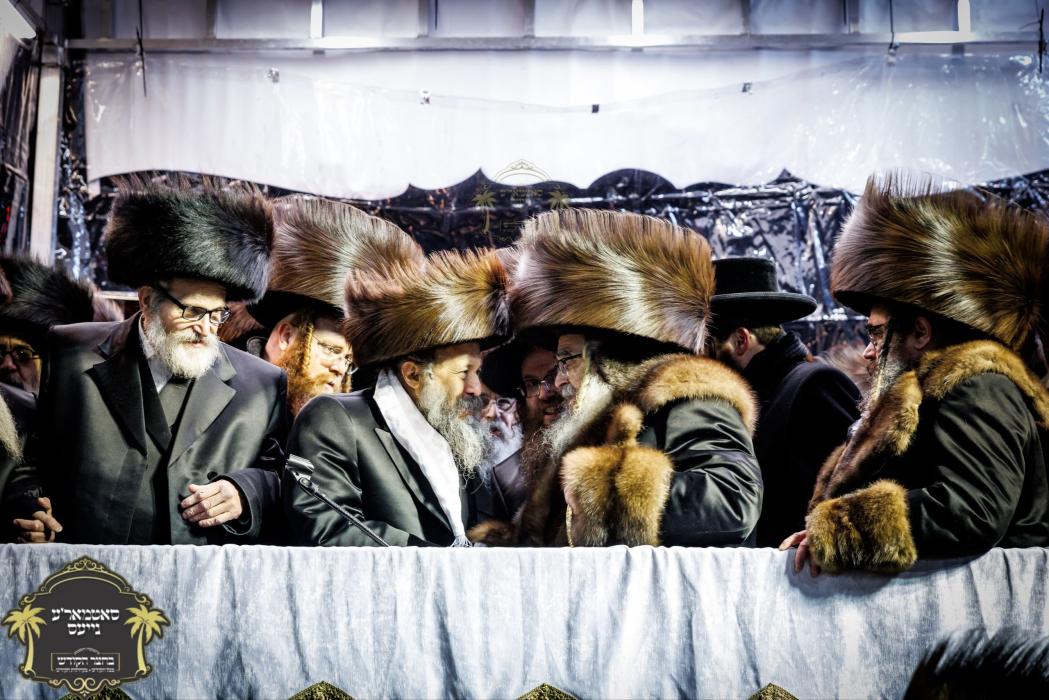 שמחת נישואי הכלה נכדת דור רביעי פון כ''ק רבינו הגה