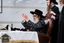 כ''ק רבינו הגה''ק שליט''א ביים שלחן הטהור לכבוד חמ