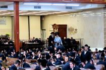 🌴בצל הקודש🌴 
רבינו שליט''א אויף א באזוך בהיכל כולל