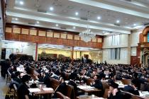 🌴בצל הקודש🌴 
רבינו שליט''א אויף א באזוך בהיכל כולל