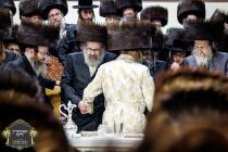 שמחת נישואי הכלה נכדת דור רביעי פון כ''ק רבינו הגה